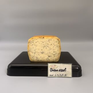 Käse mit Brennessel